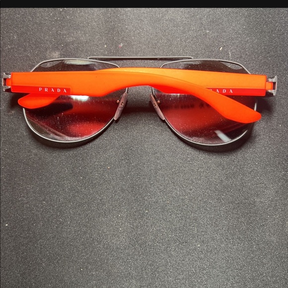 Prada aviators - Picture 1 of 3